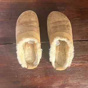 Lamb wool slippers, women’s size 8